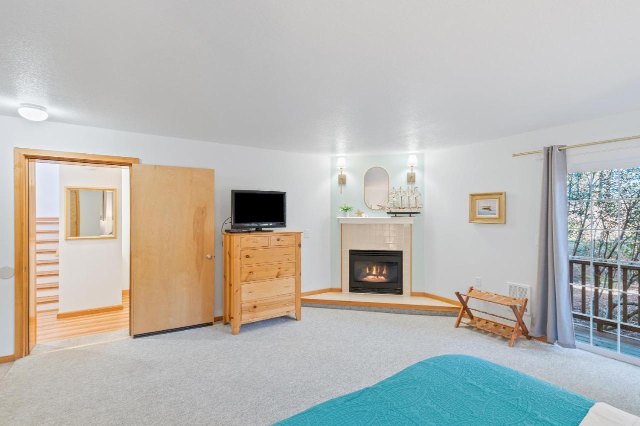 Cannon Beach Vibes, Steps To The Beach,Wifi,3 Full Bedroom En Suites With 3 Fireplaces,Near Downtown Zewnętrze zdjęcie